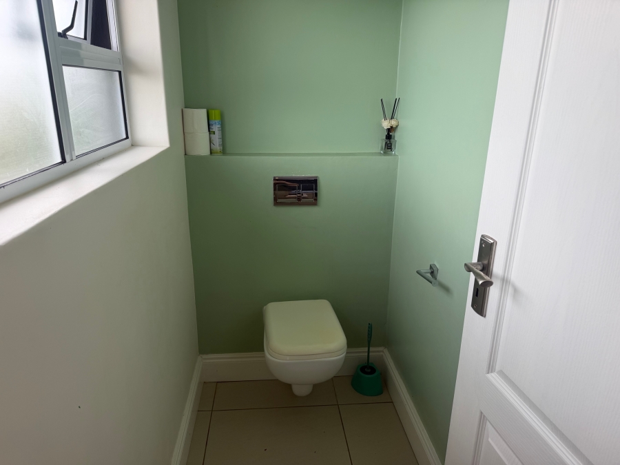 5 Bedroom Property for Sale in Dana Bay Western Cape